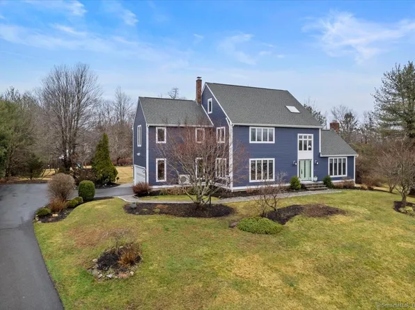 141 Meadow Ridge Lane, Guilford, CT 06437