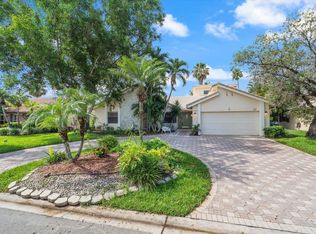 8660 NW 54th St, Coral Springs, FL 33067