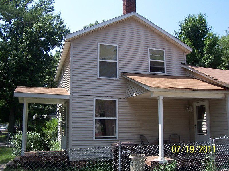 1st image of 135 Hastings Ave