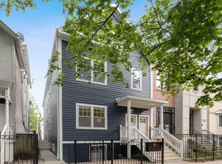 1217 W Wellington Ave #2R, Chicago, IL 60657