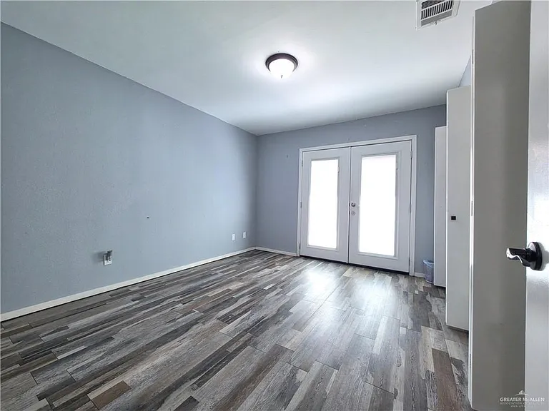 900 E Dallas Ave #UT3 — Photo 13