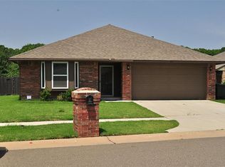 217 Spring Creek Rd, Oklahoma City, OK 73117