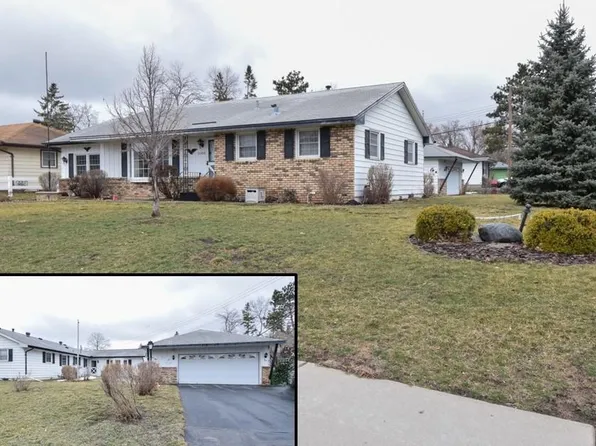 1100 Emerson Ln N, Minneapolis, MN 55430