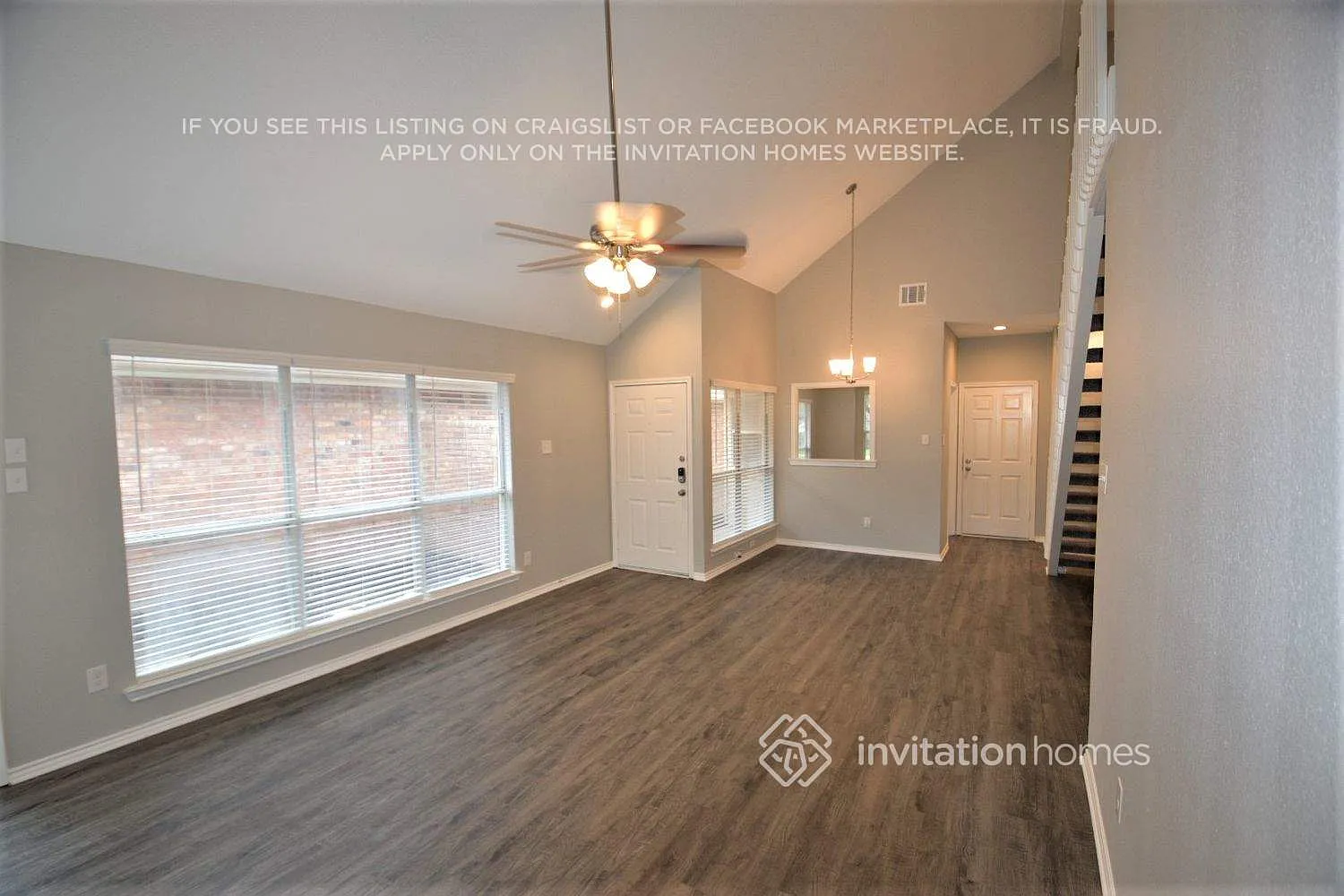 3807 Branch Hollow Cir Carrollton, TX 75007 — Photo 2