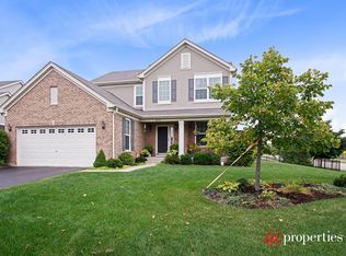 331 Shelbourne Rd, Volo, IL 60073