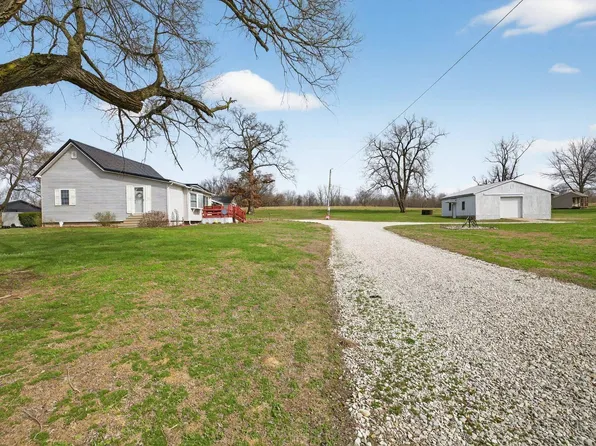 902 N 200 W, Washington, IN 47501