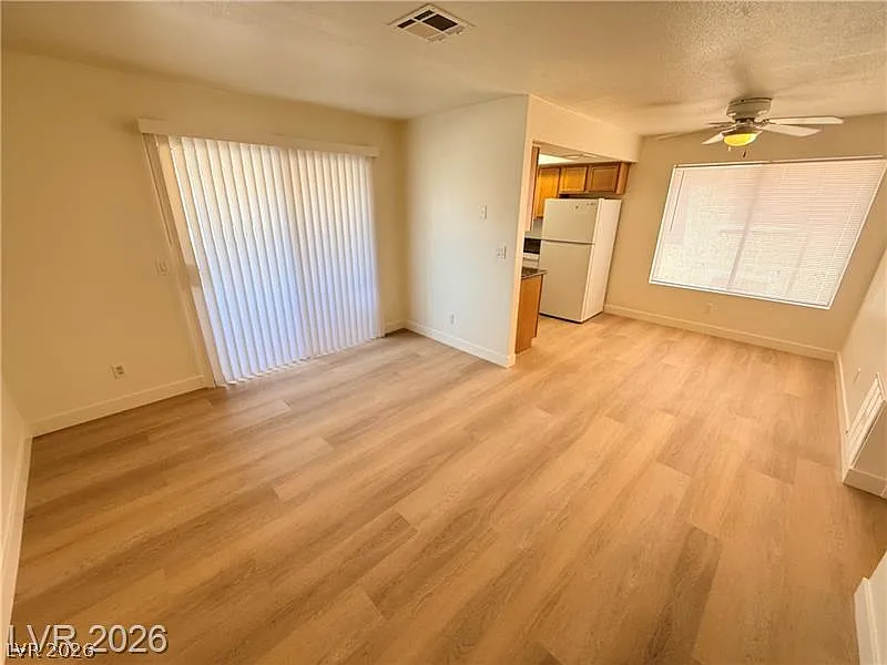 1 bed, 1.0 bath, 593 sqft, $1,200 — Photo 3