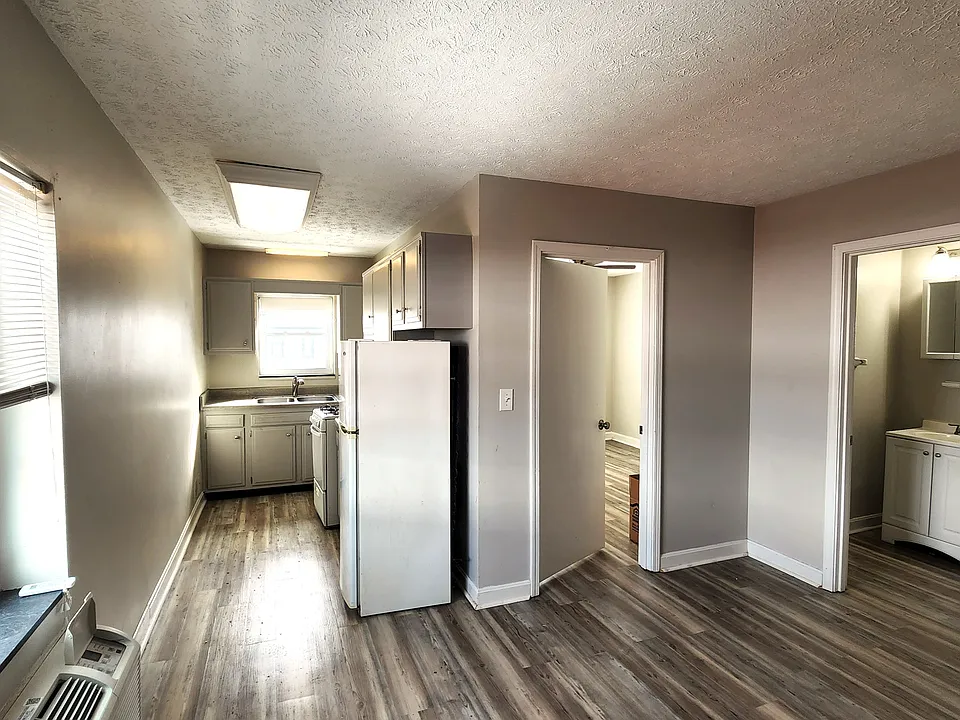 1429 Hepburn Ave #6