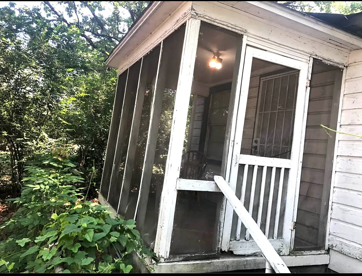 Studio, $720 — Photo 2