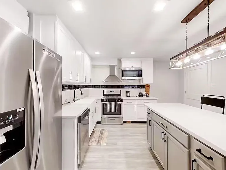 6325 Riverview Way #A — Photo 5