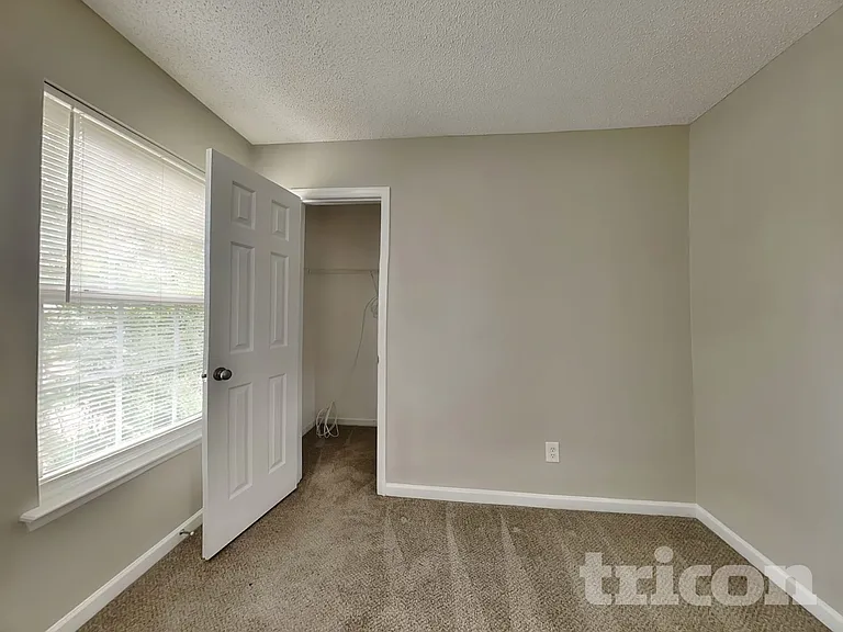 4812 Silverdene St — Photo 11