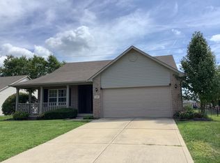 939 Saint Charles Pl, Greenwood, IN 46143