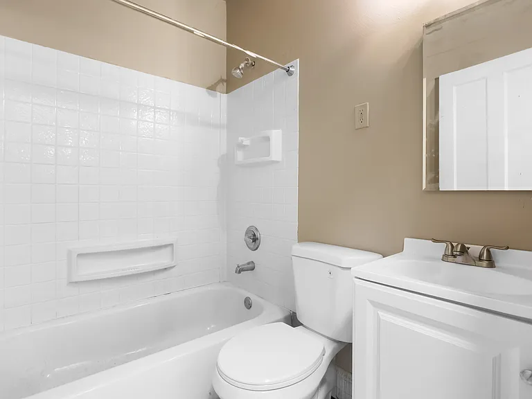 12608 Corlett Ave — Photo 10