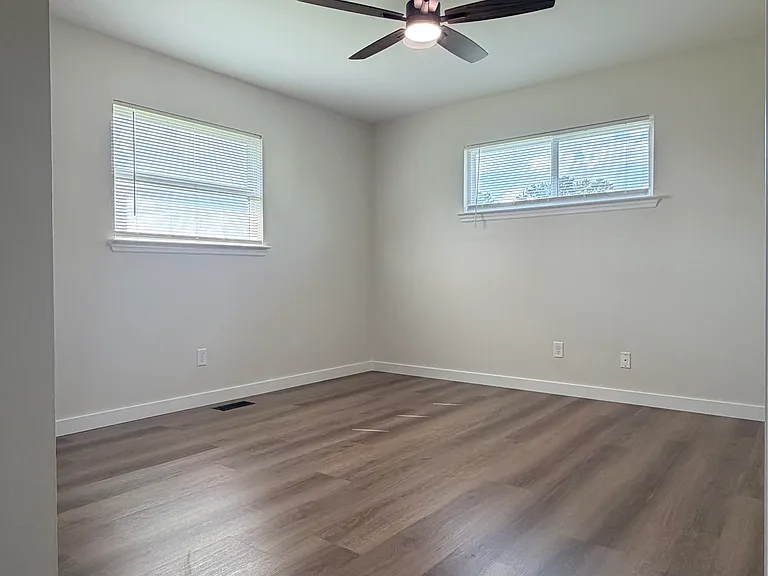 1233 Radmoor Dr — Photo 19