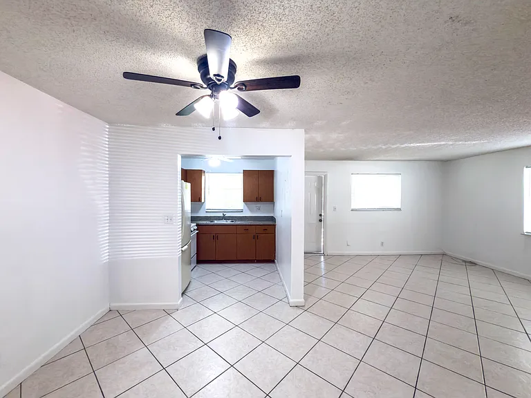 4109 Riverside Dr — Photo 7