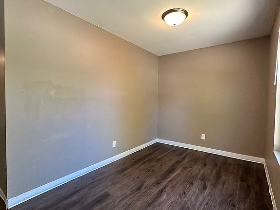 4th image of 3419 Hillside Ave