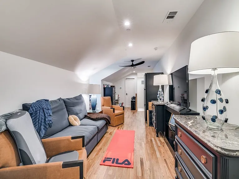 Bonus room can be office, workout room or 4 bedroom