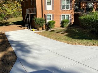 405 E Cedar St, Dickson, TN 37055