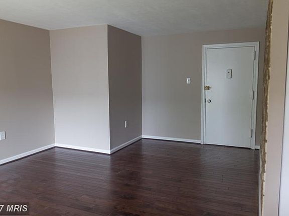 5th image of 210 Victor Pkwy Unit 210G