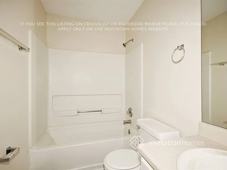 1406 N Hampton Dr — Photo 10