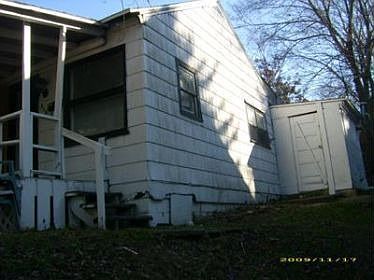 3rd image of 313 Jefferson St