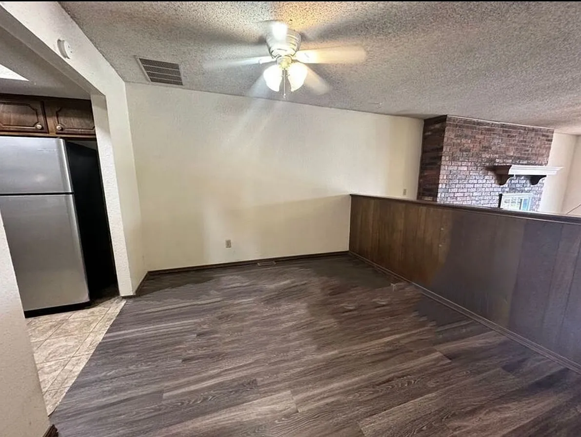 2 bed, 1300 sqft, $1,275 — Photo 3