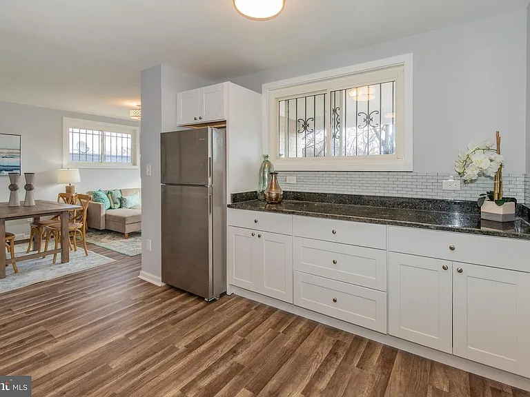 22 Chamber Ave — Photo 26