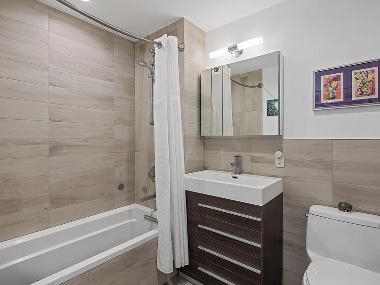 47-28 11th St #5B — Photo 9