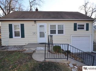 6111 Ruggles St, Omaha, NE 68104