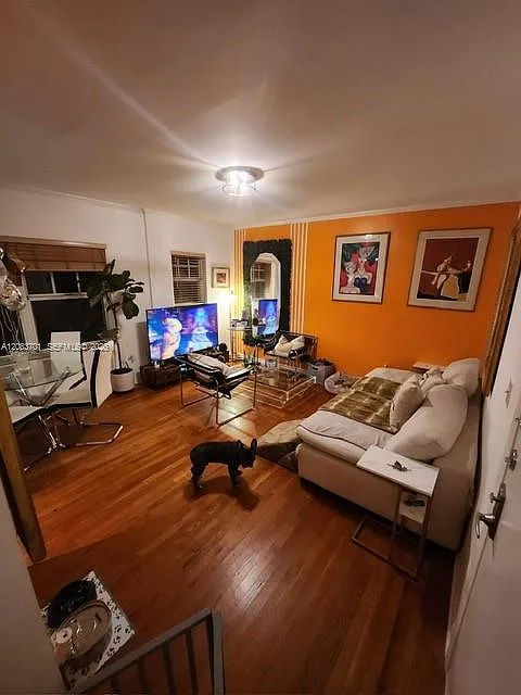 The Roosevelt Condo — Photo 2