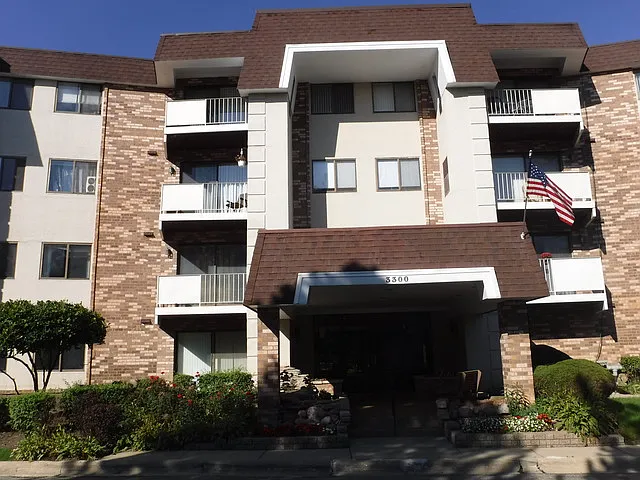 3300 N Carriageway Dr Unit 102 photo 1