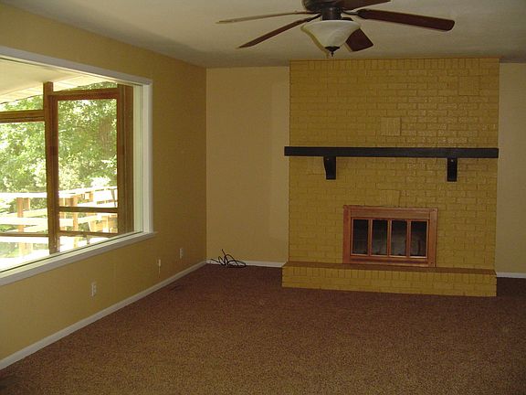 Fireplace in LF