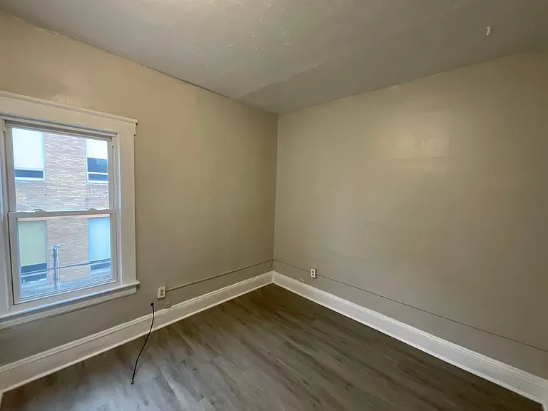 6807 Worley Ave — Photo 4