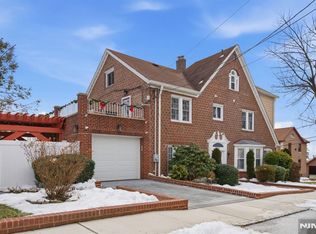 444 Oncrest Ter, Cliffside Park, NJ 07010
