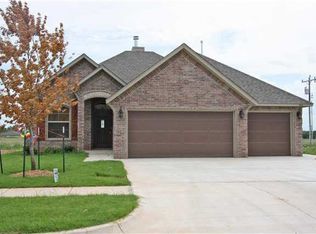 2004 Wheatfield Ave, Yukon, OK 73099