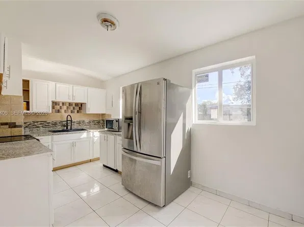 3510 SW 39th St, Hollywood, FL 33023