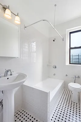 Rented by Living New York | media 7