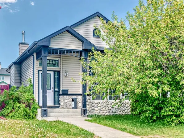 12 S Taravista Cres NE, Calgary, AB T3J 4N9