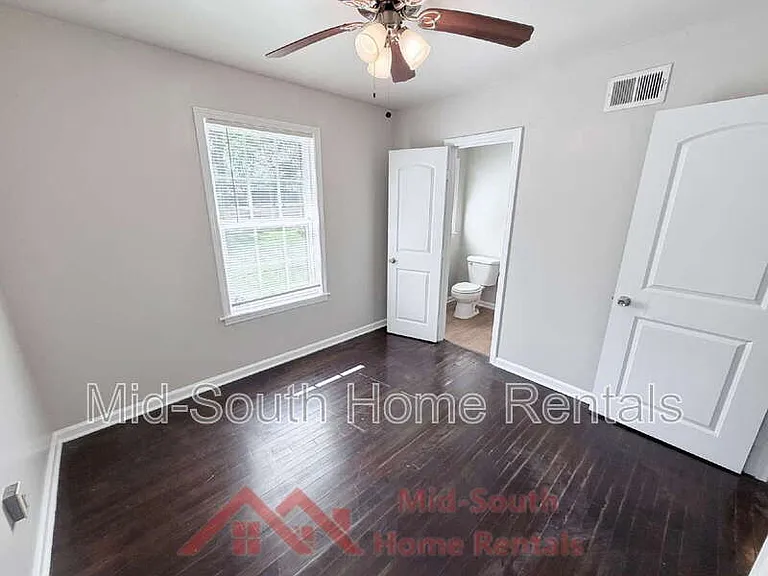 1060 Paul Pl — Photo 11