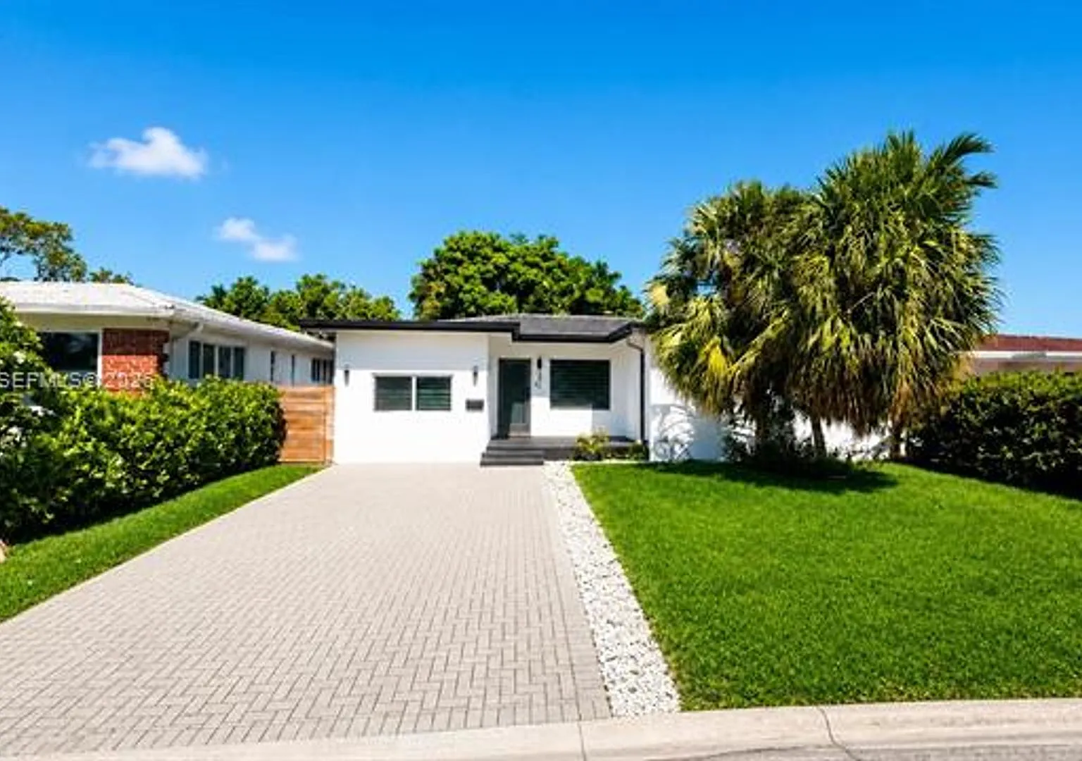 8819 Dickens Ave # 8819, Surfside, FL 33154 — Photo 2