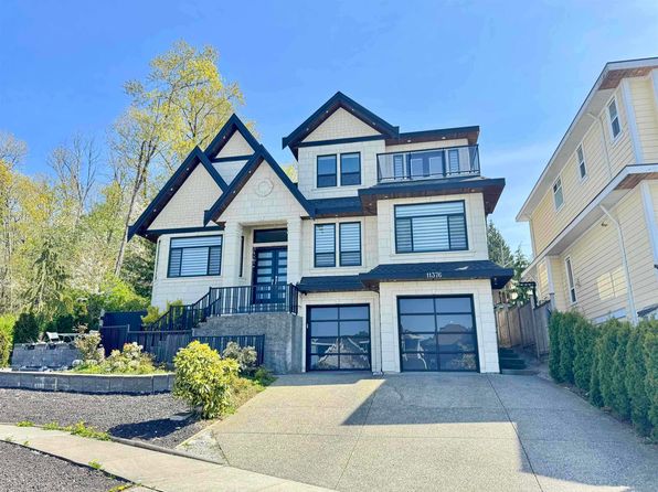 11376 Royal Cres, Surrey, BC V3V 8A3