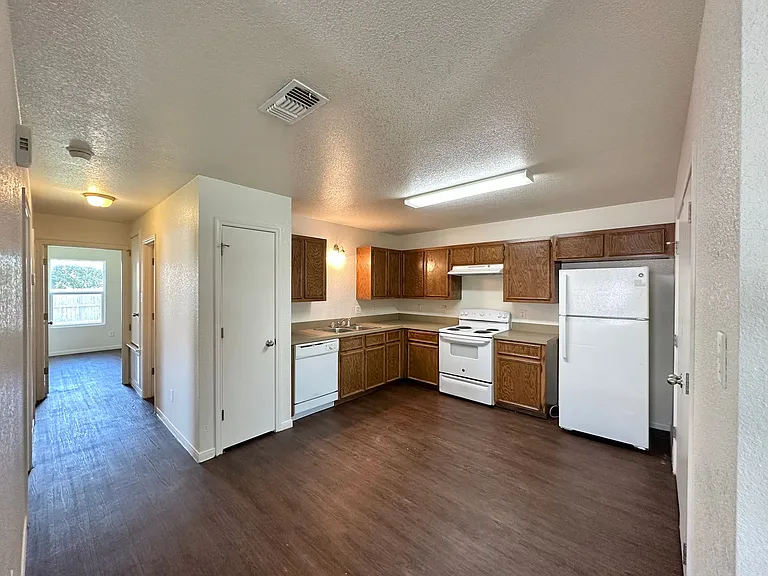 3811A John Chisholm Loop — Photo 7