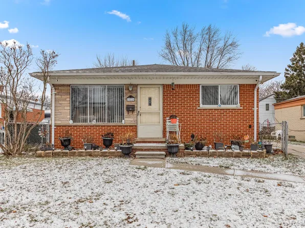 25220 Hass St, Dearborn Heights, MI 48127