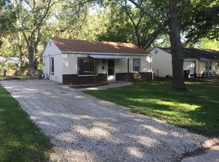 2616 SW Sunset Rd, Topeka, KS 66614