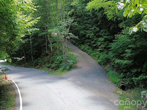 2nd image of 32 Great Aspen Way