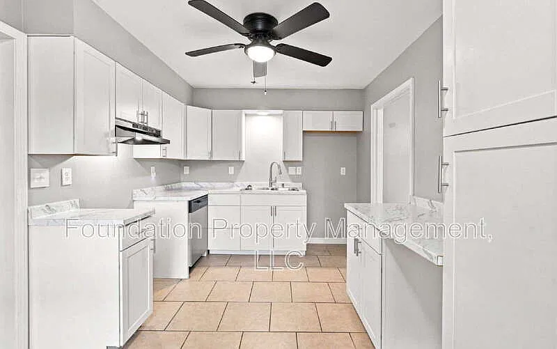 4 bed, 2.0 bath, 1952 sqft, $1,550 — Photo 3