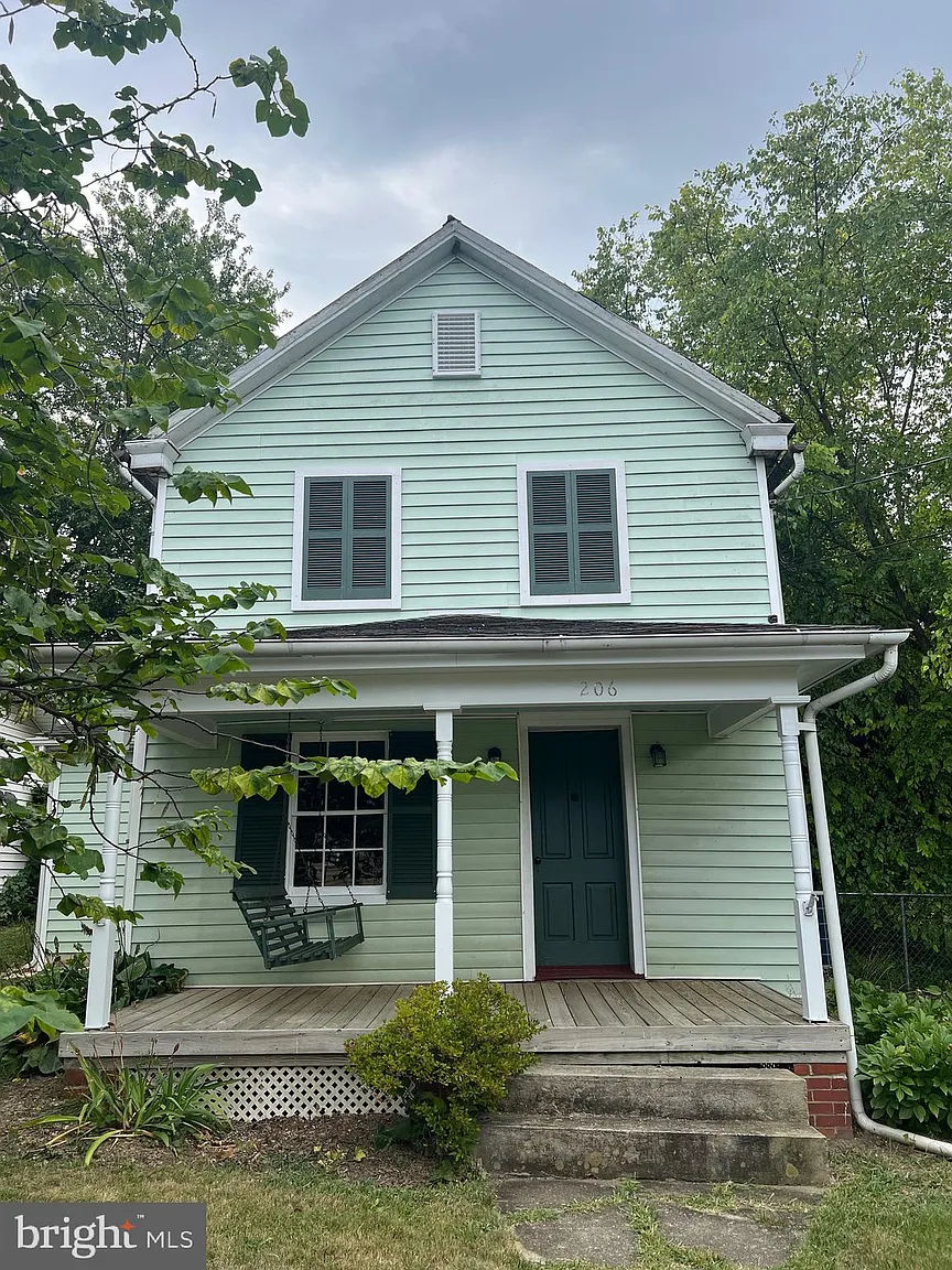 206 N Mary St photo 1