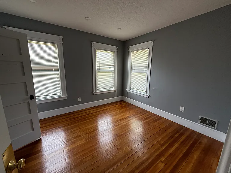 694 Enfield St #694 — Photo 17