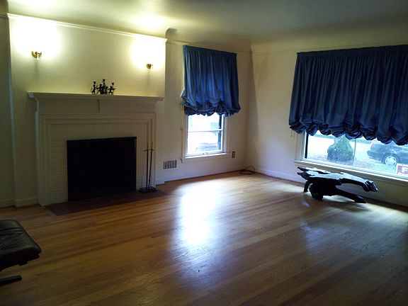 Living room wood burning fp