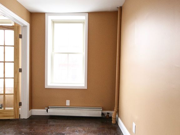 3rd image of 894 Dekalb Ave #2